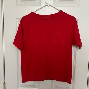 ✨5/$15✨ Red t-shirt